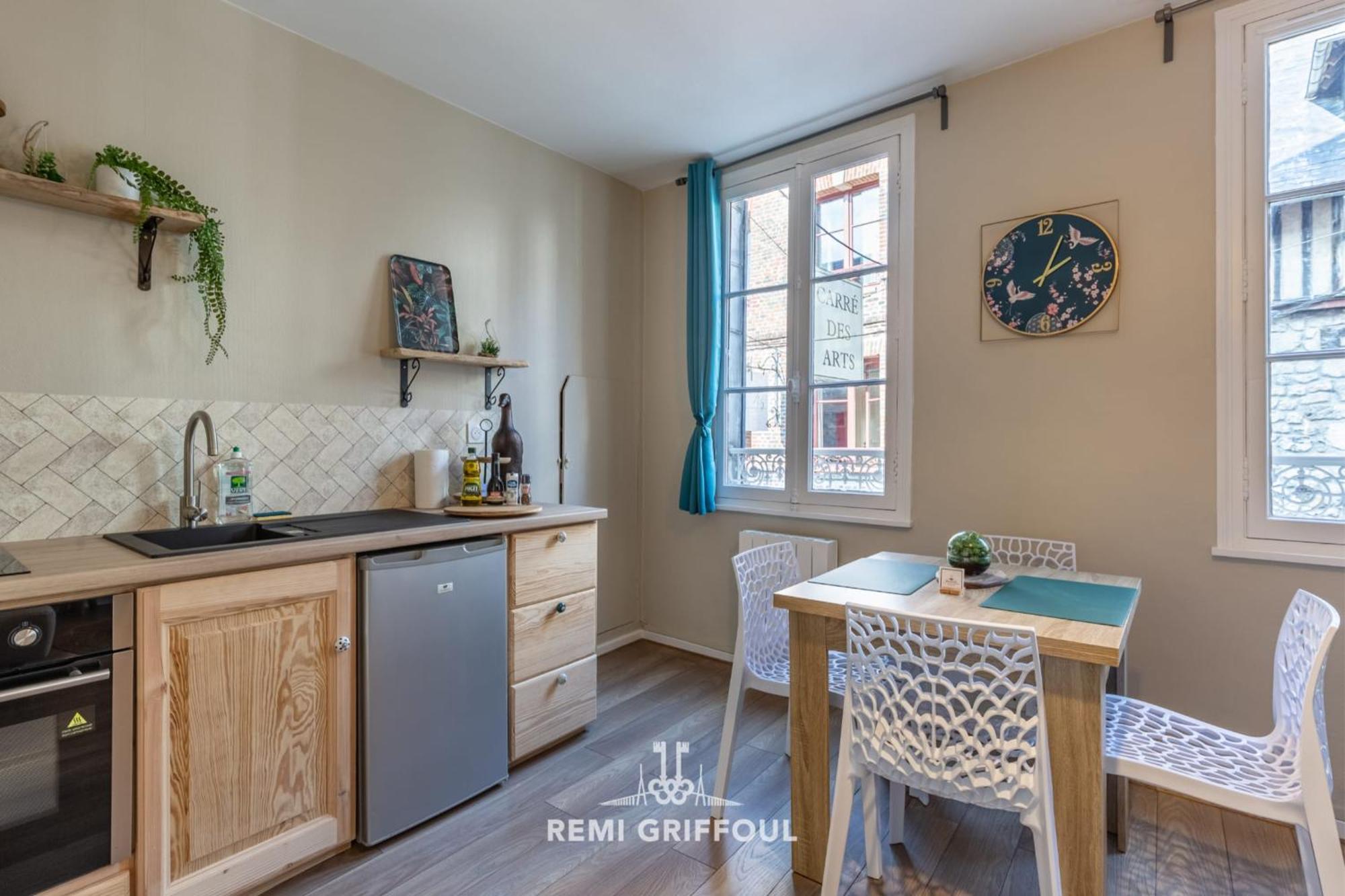 Emeraude Cozy Nest 3 Heart Of Historic District 2 Guests أونفلور المظهر الخارجي الصورة