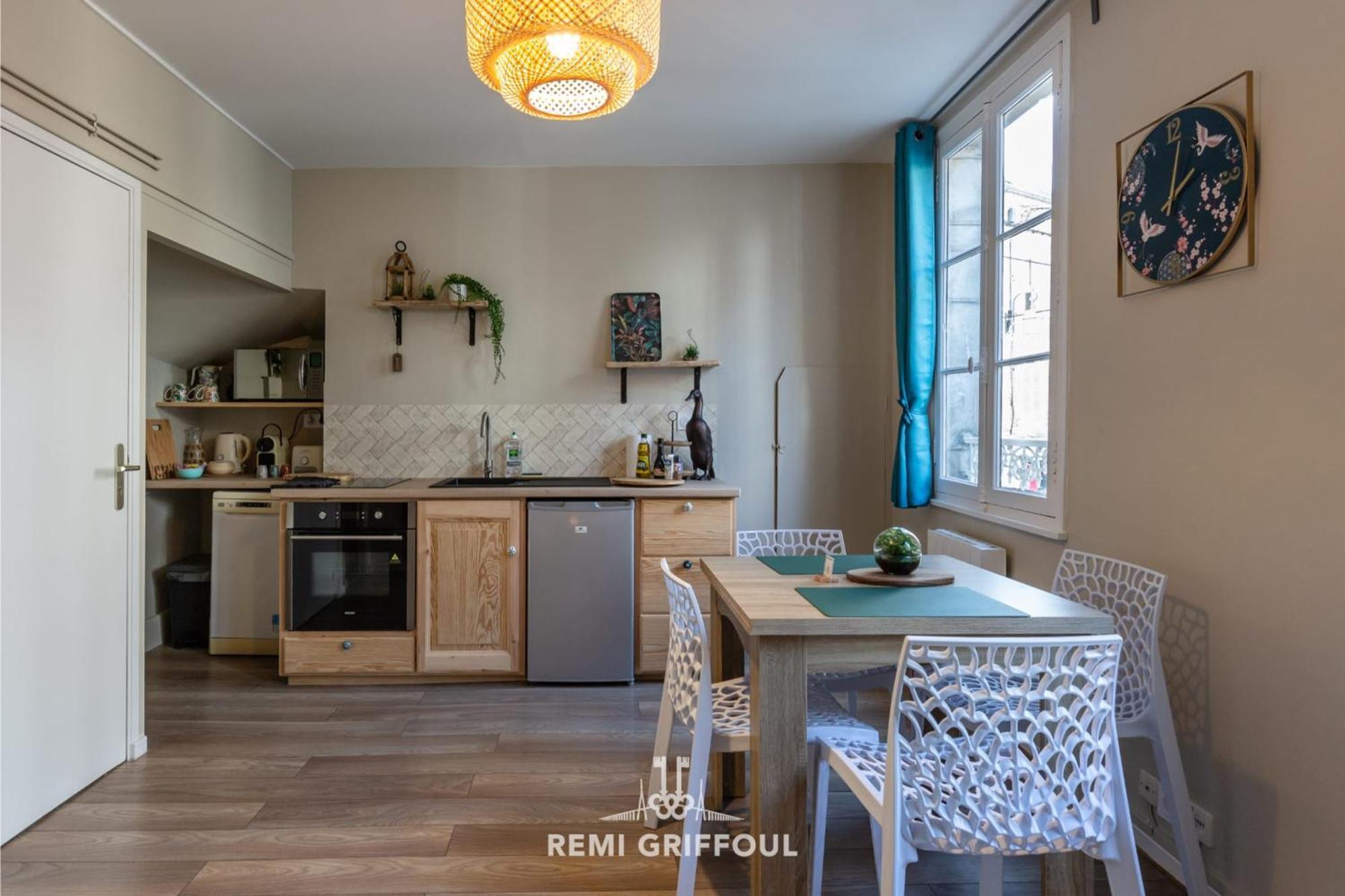 Emeraude Cozy Nest 3 Heart Of Historic District 2 Guests أونفلور المظهر الخارجي الصورة